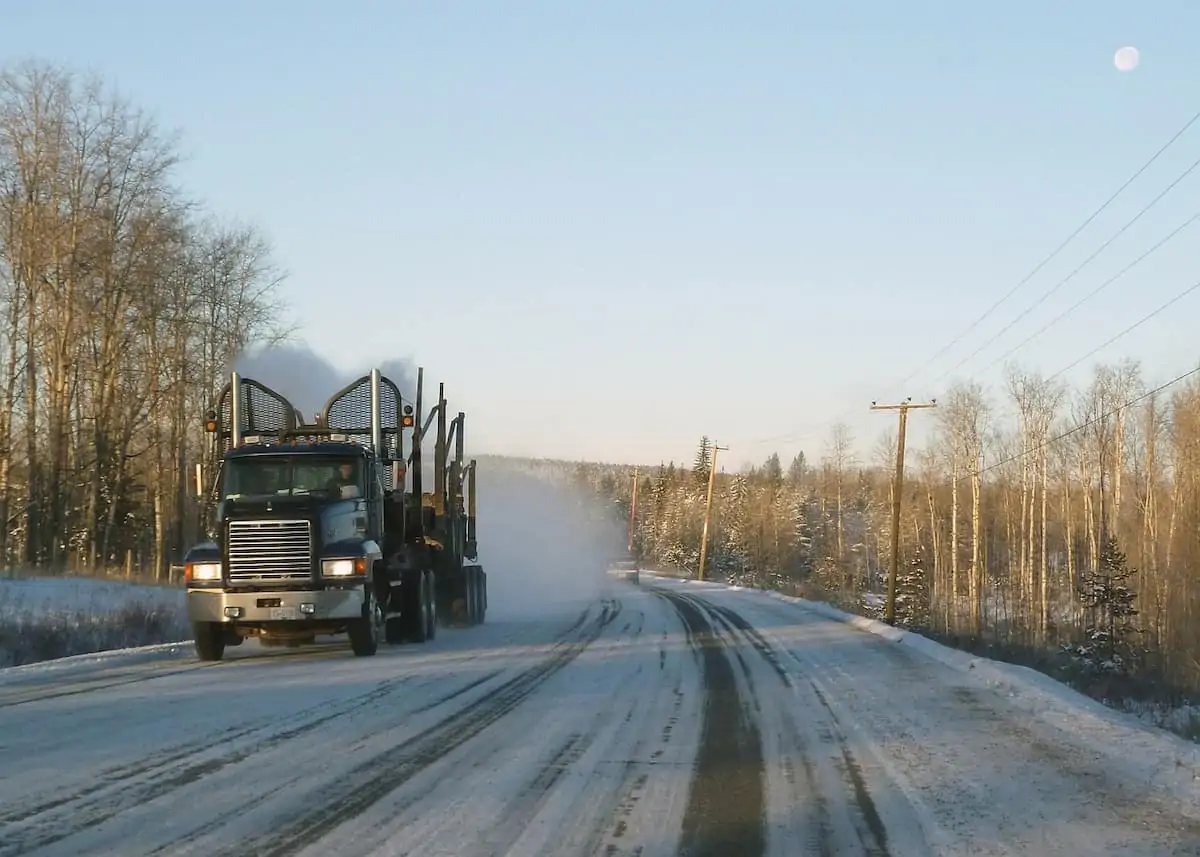 Trucking Regulations in Canada!  (Infographic)