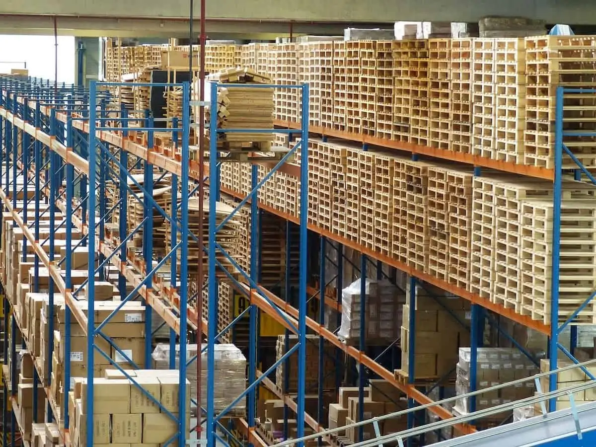 Warehousing: Optimize Storage Locations!