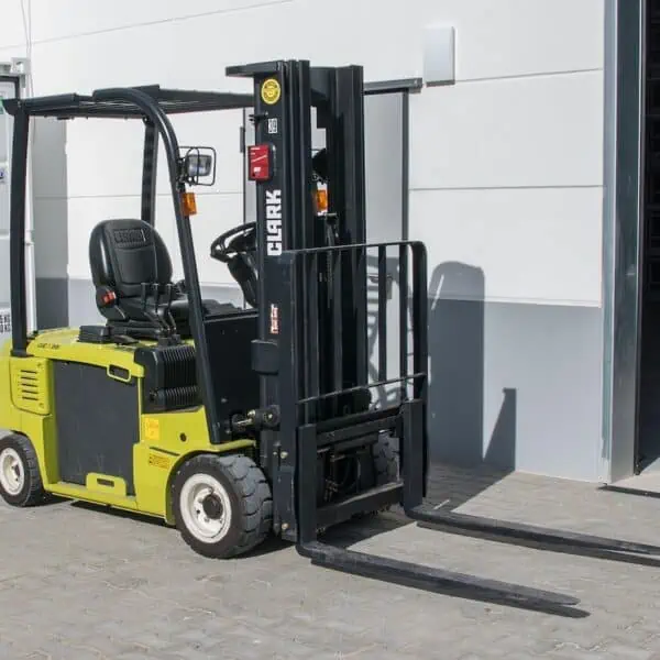 Benefits of Renting a Forklift!